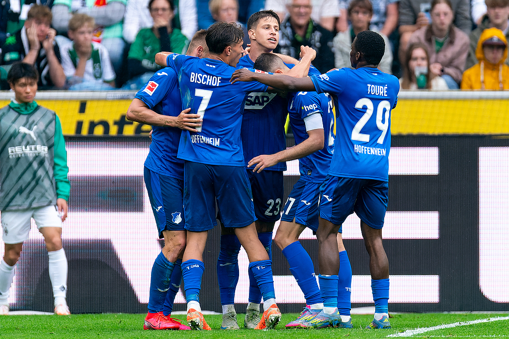 开云体育服务-AC米兰训练开放日，今夜造点机会引欢呼，英超在即，团队化学反应显著的简单介绍